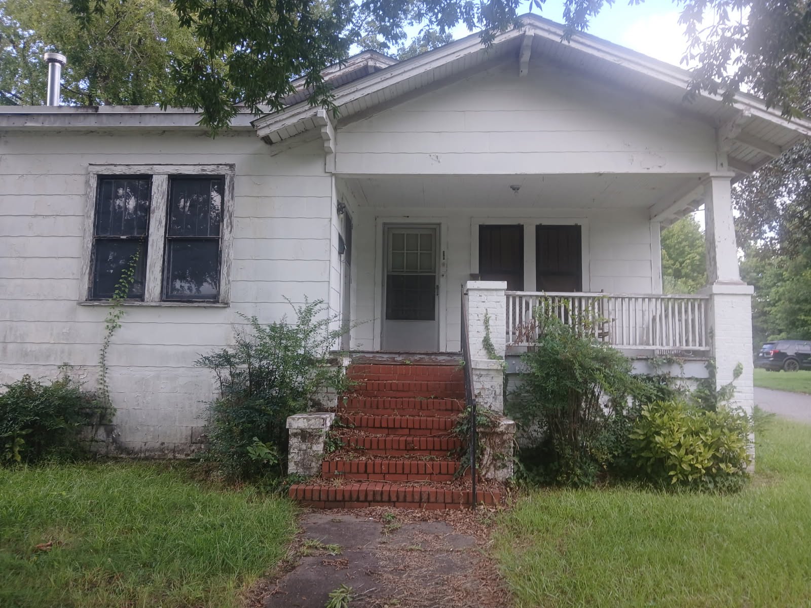 934 West Front Street