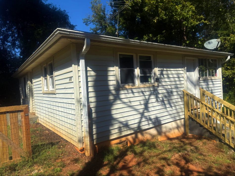 695 Shiloh Rd